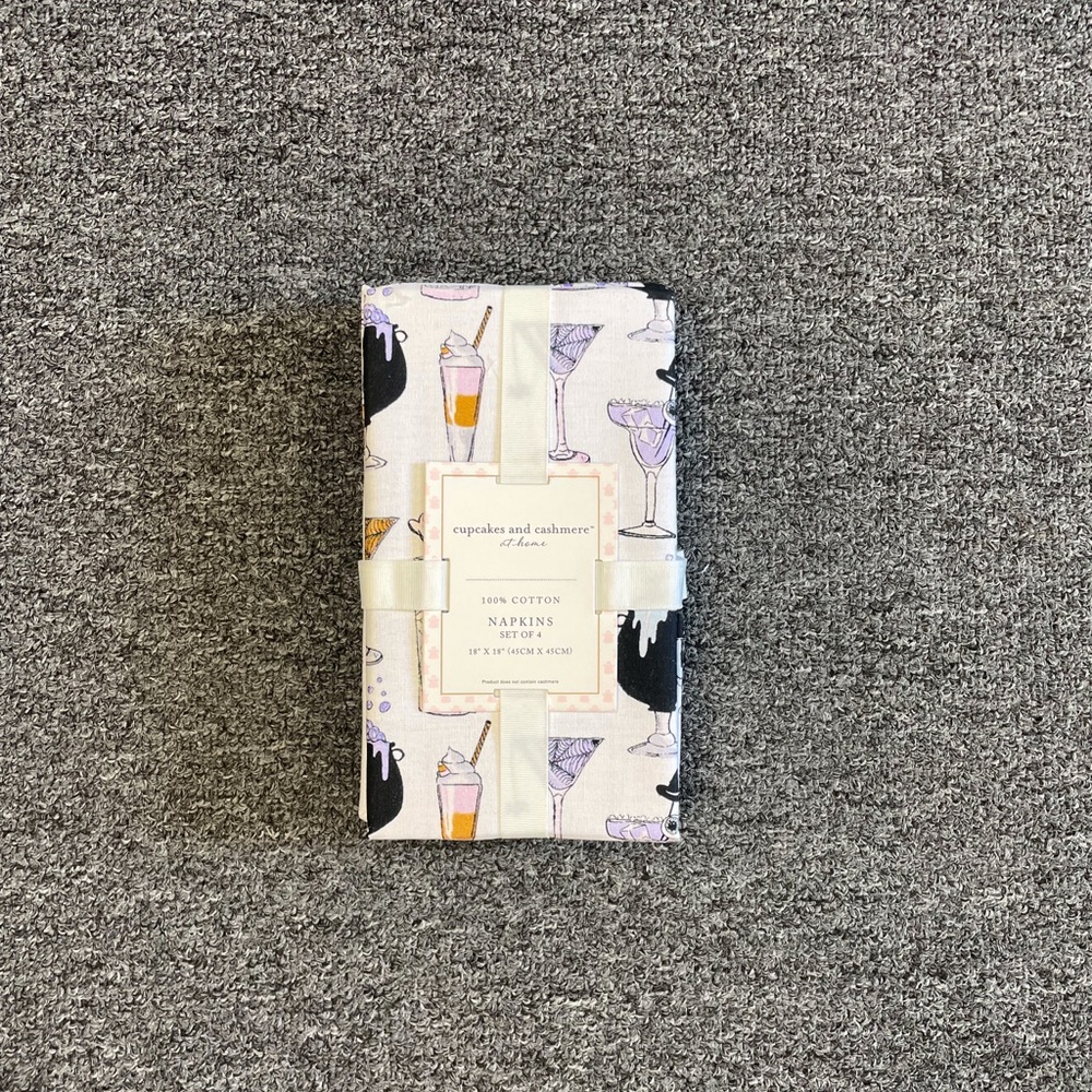 Halloween Cocktail cupcakes & cashmere 100% Cotton Napkins- Set of 4
